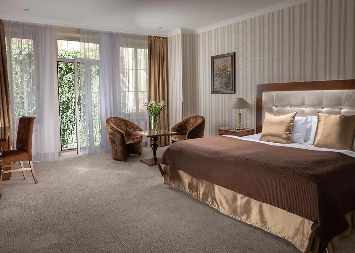 Promenada Romantic Hotel